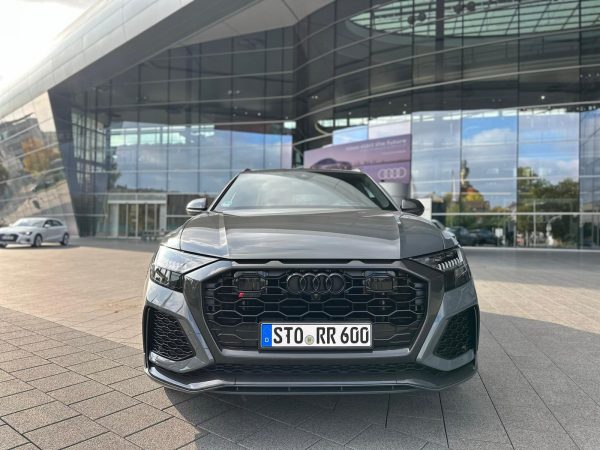 Audi RSQ8 Nimbusgrau perleffekt – Bild 7