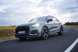 Audi RSQ8 Nimbusgrau perleffekt